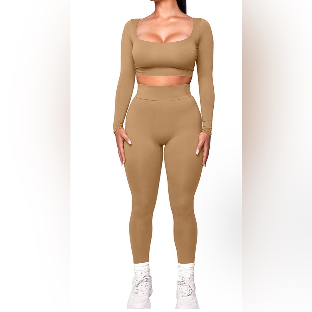 Kaximil Women's Workout 2 Piece Outfit Long Sleeve Crop Top Legging Pant Set